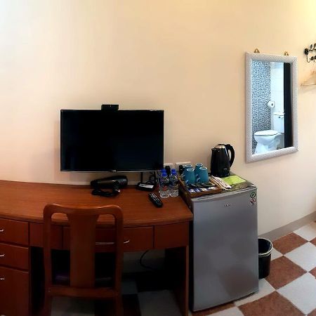 J. Home Гаосюн Екстер'єр фото