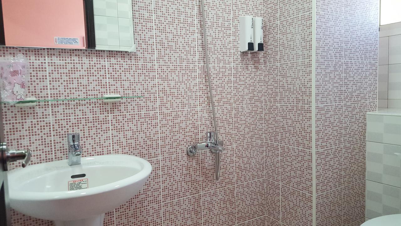J. Home Гаосюн Екстер'єр фото