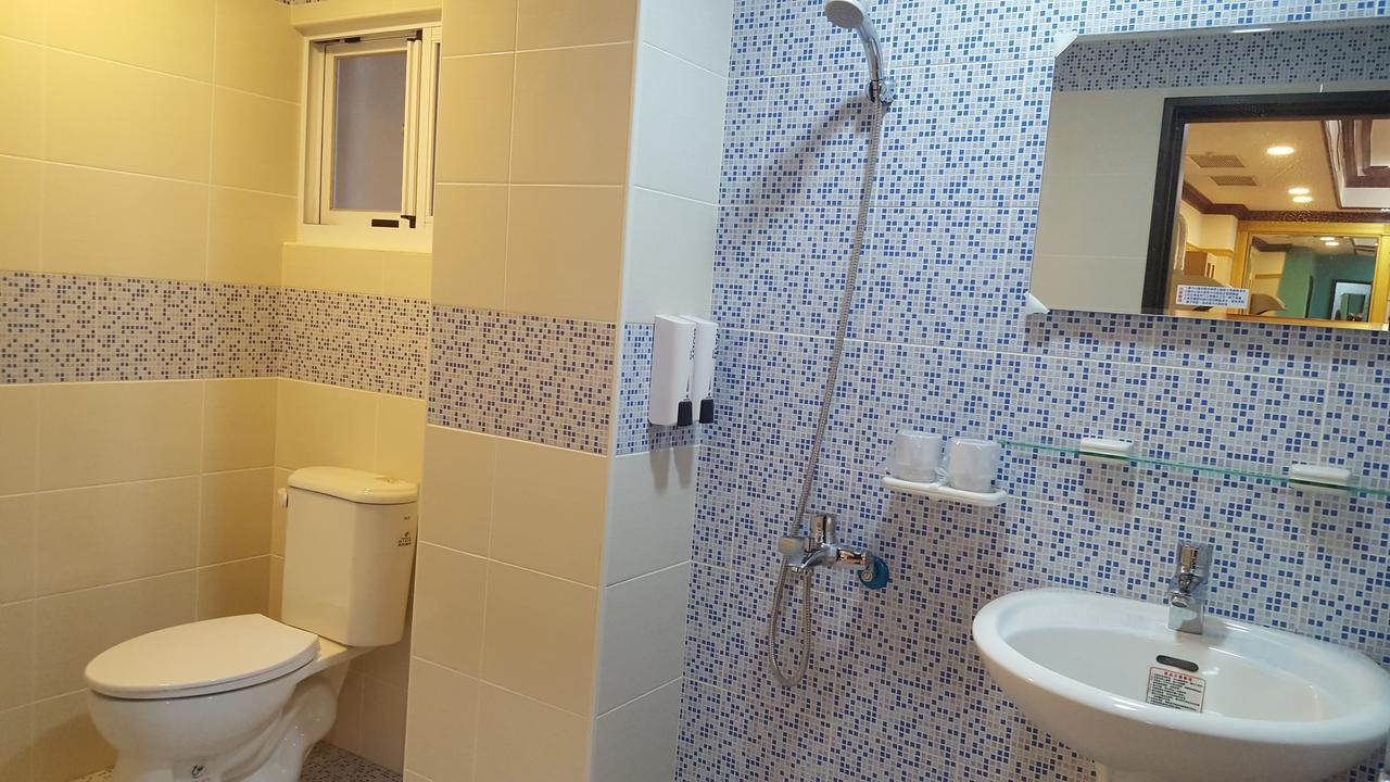 J. Home Гаосюн Екстер'єр фото